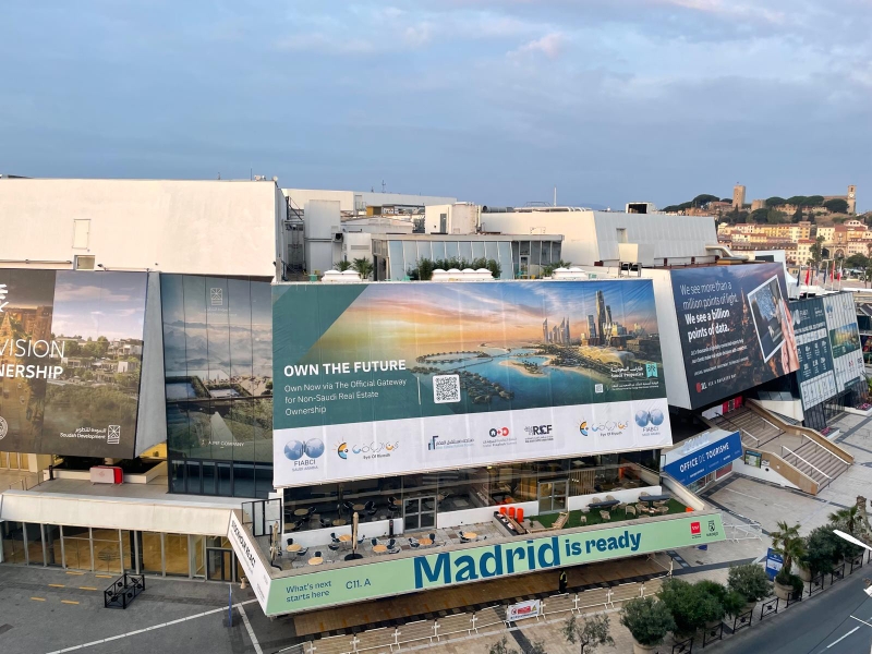 MIPIM 2026 Cannes event agency – Croisette apartment setup facing the Palais des Festivals by Cannes Exhibitions B2B corporate events